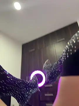 AlaiaSweet   online show from 12/04/25, 09:23