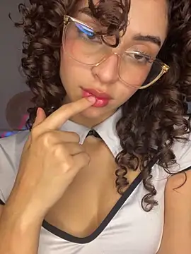 Snapshot of Anne_Wyntheris chatting on 03/03/26, 03:45 Anne Wyntheris online show from 03/03/26, 03:45