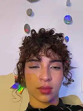 Snapshot of Anne_Wyntheris chatting on 03/10/26, 04:06 Anne Wyntheris online show from 03/10/26, 04:06