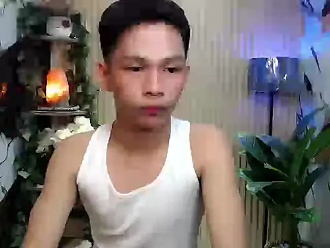 TheBoyAboveYou online show from 12/04/25, 04:48