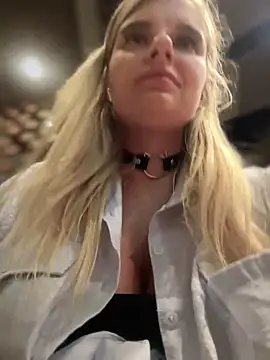 Betsy online show from 02/09/25, 02:29