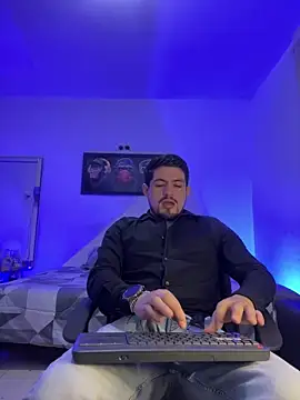 williamsmiiths16 online show from 06/16/26, 11:35