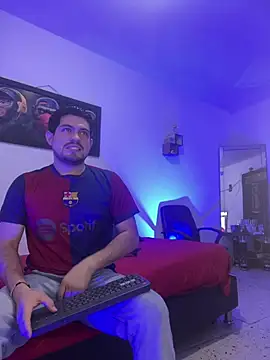 williamsmiiths16 online show from 06/21/26, 12:19