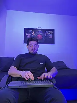 williamsmiiths16 online show from 06/22/26, 12:24