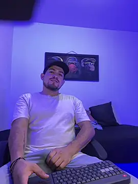 williamsmiiths16 online show from 06/22/26, 11:29