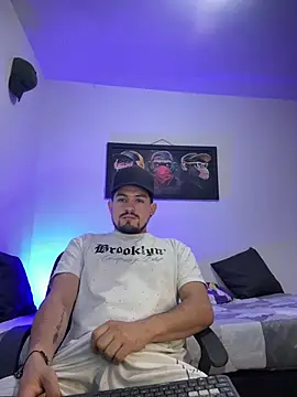 williamsmiiths16 online show from 06/28/26, 02:56