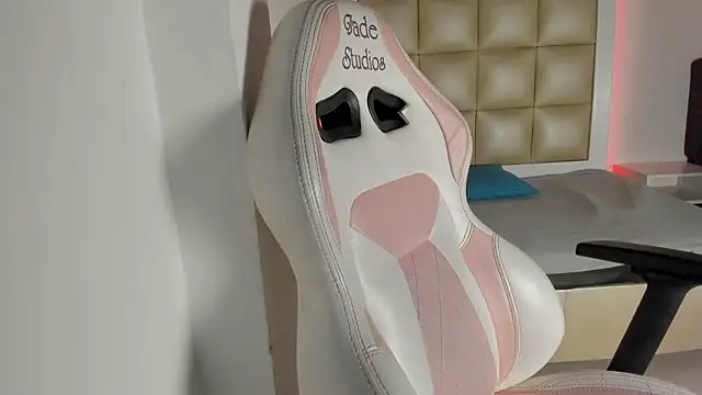 Snapshot of sirio_js chatting on 01/17/26, 04:06 sirio js online show from 01/17/26, 04:06