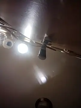 Snapshot of bigjohnson2914 chatting on 12/19/25, 03:19 bigjohnson2914 online show from 12/19/25, 03:19