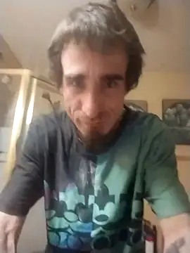 Snapshot of bigjohnson2914 chatting on 12/20/25, 04:41 bigjohnson2914 online show from 12/20/25, 04:41