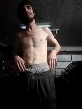 Snapshot of bigjohnson2914 chatting on 04/04/26, 02:10 bigjohnson2914 online show from 04/04/26, 02:10