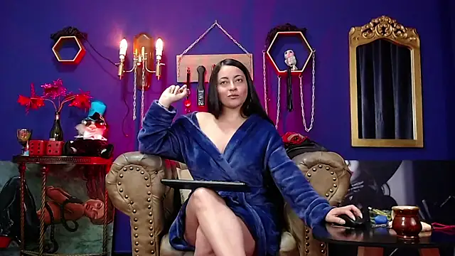 Snapshot of LunaTikka chatting on 01/09/26, 02:47 LunaTikka online show from 01/09/26, 02:47