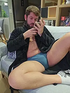 Snapshot of RipMyUnderwear chatting on 05/14/26, 01:45 RipMyUnderwear online show from 05/14/26, 01:45