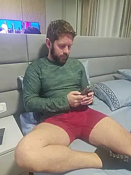 Snapshot of RipMyUnderwear chatting on 06/19/26, 01:15 RipMyUnderwear online show from 06/19/26, 01:15