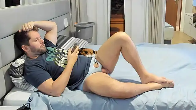 Snapshot of RipMyUnderwear chatting on 07/27/26, 10:39 RipMyUnderwear online show from 07/27/26, 10:39