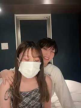 Snapshot of kai_xoxo__ chatting on 12/21/25, 02:13 kai xoxo online show from 12/21/25, 02:13