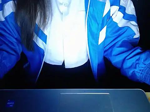 Snapshot of maian_love chatting on 03/01/26, 07:16 maian love online show from 03/01/26, 07:16