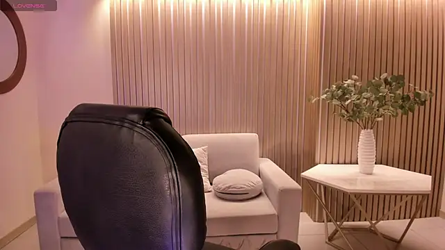 MadisonKane online show from 06/19/26, 11:14