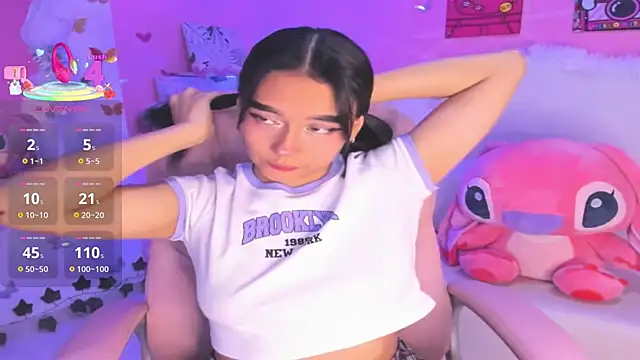 Snapshot of isabella_castillo_ chatting on 12/03/25, 08:40 isabella castillo online show from 12/03/25, 08:40