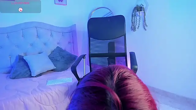 Snapshot of Naomi_Xx chatting on 12/04/25, 01:31 Naomi Xx online show from 12/04/25, 01:31