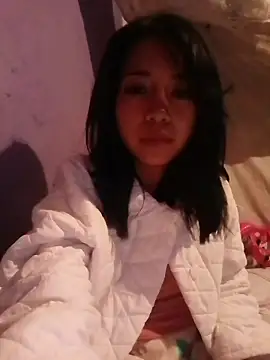 Snapshot of Honey_bun06 chatting on 12/16/25, 06:51 Honey bun06 online show from 12/16/25, 06:51