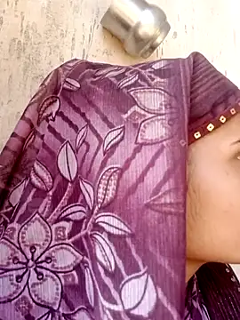 Snapshot of Neha637 chatting on 12/15/25, 09:02 Neha637 online show from 12/15/25, 09:02