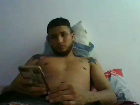 modeloxtz online show from 12/22/25, 04:09