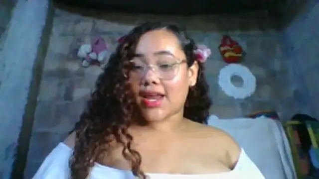 Snapshot of modeloxtz chatting on 01/18/26, 11:52 modeloxtz online show from 01/18/26, 11:52