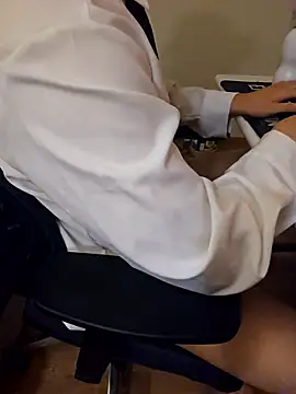 Snapshot of ttkk12132 chatting on 12/15/25, 01:37 ttkk12132 online show from 12/15/25, 01:37