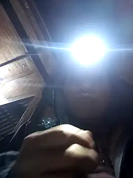 Snapshot of leto616 chatting on 12/16/25, 01:27 leto616 online show from 12/16/25, 01:27