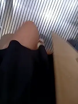 Snapshot of Baby-Linh chatting on 12/19/25, 10:00 Baby-Linh online show from 12/19/25, 10:00