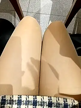 Snapshot of Baby-Linh chatting on 01/09/26, 04:04 Baby-Linh online show from 01/09/26, 04:04