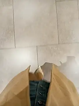 Snapshot of Baby-Linh chatting on 02/06/26, 06:40 Baby-Linh online show from 02/06/26, 06:40