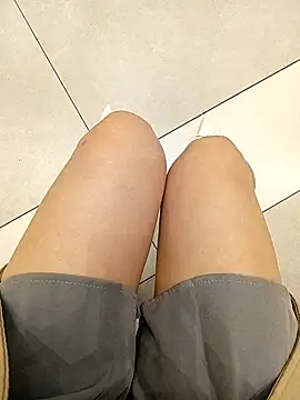 Snapshot of Baby-Linh chatting on 02/07/26, 05:33 Baby-Linh online show from 02/07/26, 05:33