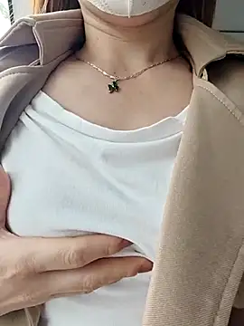 Snapshot of Baby-Linh chatting on 03/04/26, 05:24 Baby-Linh online show from 03/04/26, 05:24