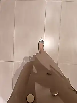 Snapshot of Baby-Linh chatting on 03/11/26, 05:57 Baby-Linh online show from 03/11/26, 05:57