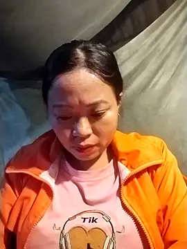 Snapshot of AlilaK2 chatting on 12/05/25, 10:46 AlilaK2 online show from 12/05/25, 10:46