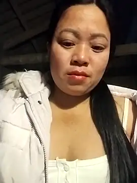 Snapshot of AlilaK2 chatting on 12/14/25, 09:36 AlilaK2 online show from 12/14/25, 09:36