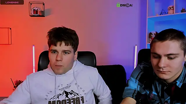 Snapshot of michael_strong_ chatting on 12/16/25, 09:58 michael strong online show from 12/16/25, 09:58