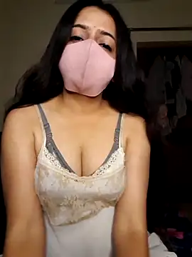 Priyasharma00 online show from 12/18/25, 10:32