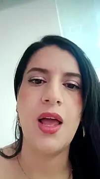 Snapshot of Lily_Cole27 chatting on 03/10/26, 04:17 Lily Cole27 online show from 03/10/26, 04:17