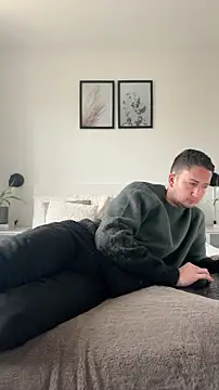 Snapshot of dirtyanal23 chatting on 12/04/25, 09:40 dirtyanal23 online show from 12/04/25, 09:40