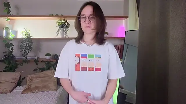 Snapshot of ChongFefer chatting on 12/15/25, 01:43 ChongFefer online show from 12/15/25, 01:43