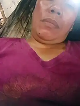 Snapshot of sweet_candy52 chatting on 12/05/25, 06:33 sweet candy52 online show from 12/05/25, 06:33