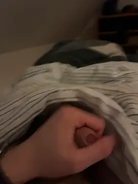 Snapshot of hannes256102 chatting on 03/04/26, 09:32 hannes256102 online show from 03/04/26, 09:32