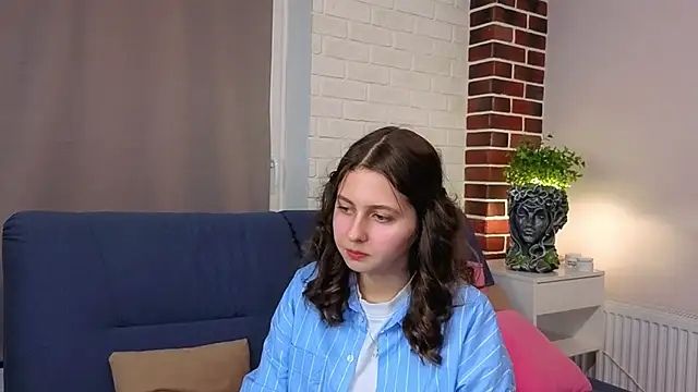 Snapshot of DanetteSaab chatting on 12/05/25, 07:10 DanetteSaab online show from 12/05/25, 07:10