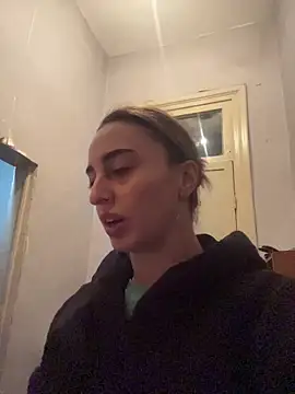 Snapshot of Anastasia_Green_ chatting on 12/14/25, 06:23 Anastasia Green online show from 12/14/25, 06:23