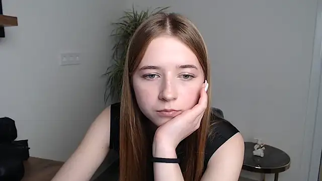 SweetBellaa  online show from 12/03/25, 04:49