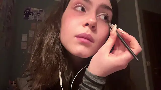 Snapshot of UnaskedGod chatting on 12/14/25, 02:22 UnaskedGod online show from 12/14/25, 02:22