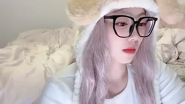 Snapshot of fayebabe chatting on 12/14/25, 01:05 fayebabe online show from 12/14/25, 01:05