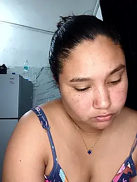 Snapshot of VaneandRossy chatting on 01/14/26, 12:05 VaneandRossy online show from 01/14/26, 12:05